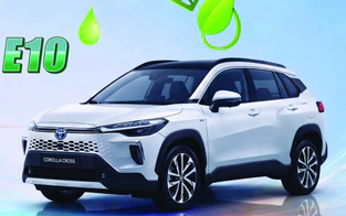 Vì sao không nên đổ đầy bình xăng E10?