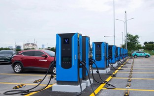 Ban hành quy chuẩn trạm sạc xe điện trước tháng 10