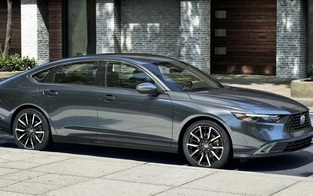 Xe hybrid của Honda lập kỷ lục doanh số tại Mỹ do giá xăng tăng cao
