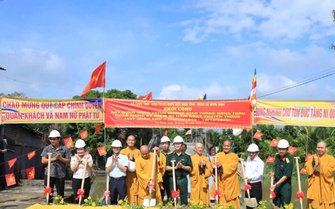 Khởi công tuyến đường nông thôn chào mừng 80 năm Ngày truyền thống LLVT Quân khu 7