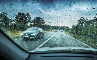 Những "kẻ thù" thầm lặng phá hỏng chiếc xe sau ngày mưa bão