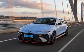 Hyundai Ioniq 6 N 2026 thách thức Mercedes-AMG C63