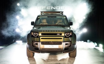 Land Rover Defender 2026 có gì khác so với đời trước?