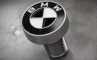 BMW thiết kế ốc vít độc quyền, muốn sửa xe buộc phải vào garage chính hãng