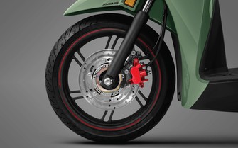 Xe máy "xịn" mới có phanh ABS?
