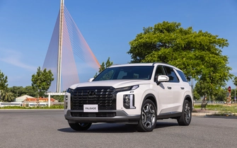 Hyundai Palisade giảm giá trăm triệu đồng tại đại lý