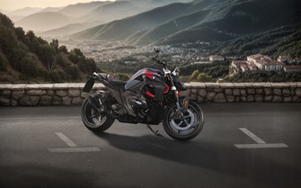 Mẫu mô tô thể thao BMW R 1300 R 2026 lộ diện