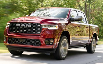 Màu sơn ảnh hưởng lớn đến giá bán ô tô cũ