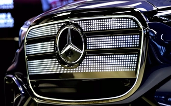 Mercedes S-Class có cả động cơ xăng lẫn thuần điện