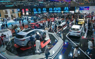 Người Thái tăng tốc mua xe điện