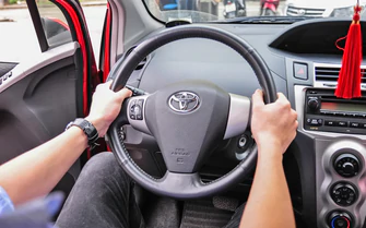 Ô tô chạy nhanh bị rung vô-lăng, xử lý thế nào?