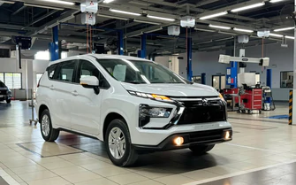 Mitsubishi Xpander ưu đãi mạnh, cạnh tranh với Toyota Veloz Cross