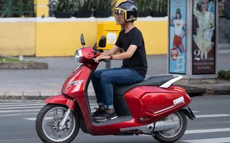 Xe máy điện lâu không dùng, cần làm gì trước khi chạy lại?