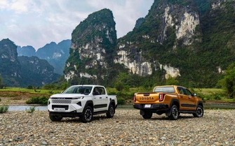 Toyota Hilux bất ngờ trở thành xe bán chạy nhất hãng