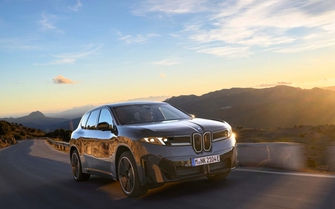 BMW muốn doanh số xe điện ngang xe xăng