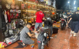 Mối nguy từ dịch vụ "độ" xe máy điện