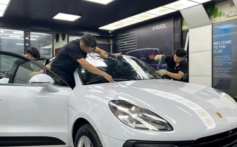 Phim cách nhiệt ô tô tối màu có đảm bảo an toàn lái xe?
