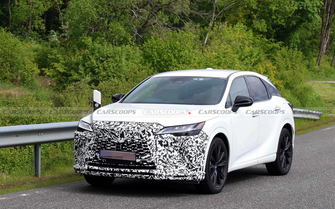 Lexus RX bản nâng cấp xuất hiện trên đường thử