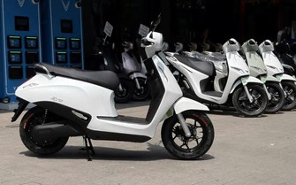 Tài xế dịch vụ xuống tiền VinFast Evo: Dễ mua, dễ chạy, dễ “ra tiền”