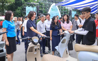 Hàng ngàn người hào hứng trải nghiệm Festival Tân sinh viên chuyển đổi xanh