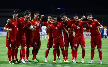Khi đội tuyển Việt Nam là "gà đẻ trứng vàng"