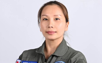 Cô dâu Việt trở thành phi công Hàn Quốc, lái chiến đấu cơ dự triển lãm danh tiếng