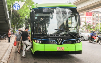 Xe buýt Hà Nội ngày càng hút khách