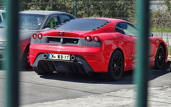 Ferrari kiện một chủ đại lý nhái logo và kiểu dáng siêu xe