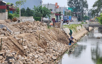 Đường hơn 81 tỷ thi công ẩu, đổ thải bừa bãi ở Thái Bình