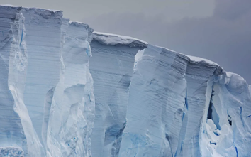 Tảng băng trôi lớn gấp 3 thành phố New York dịch chuyển khiến các nhà khoa học lo sợ