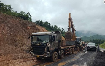 Đường Hồ Chí Minh qua Đà Nẵng sạt lở nghiêm trọng, đề nghị công bố tình trạng khẩn cấp