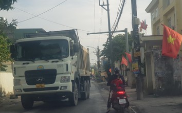 Quảng Ninh: Bất an xe "hổ vồ" nườm nượp chạy trên đường dân cư