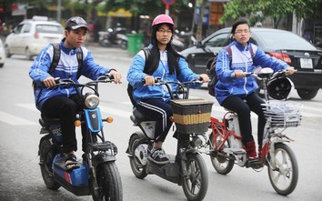 Cảnh báo tai nạn tuổi học đường khi sử dụng xe đạp điện