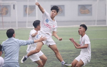 Thắng kịch tính trên chấm luân lưu, trường Phan Huy Chú vô địch giải bóng đá THPT Hà Nội