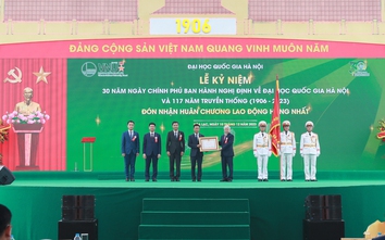 Đại học Quốc gia Hà Nội đón nhận Huân chương Lao động hạng Nhất