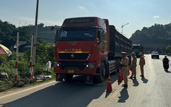 Lào Cai: Liên tiếp xử lý xe quá tải từ 62-150% trên tuyến QL4D