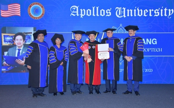 Trao bằng tiến sỹ danh dự Đại học Apollos (Mỹ) cho Chủ tịch Meey Group