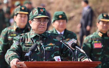 Thủ tướng Phạm Minh Chính dự diễn tập chiến thuật bắn đạn thật 