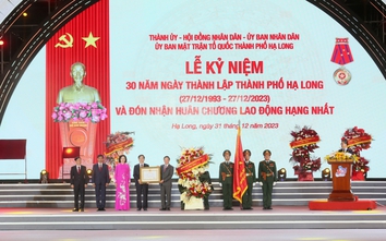 TP Hạ Long kỷ niệm 30 năm ngày thành lập và đón nhận Huân chương Lao động hạng Nhất