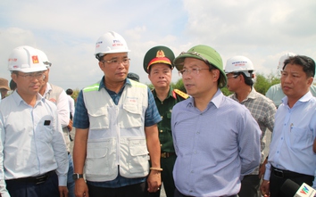 Thứ trưởng Bộ GTVT: Ngày 25/12 phải xong các hạng mục còn lại của cao tốc Mỹ Thuận-Cần Thơ