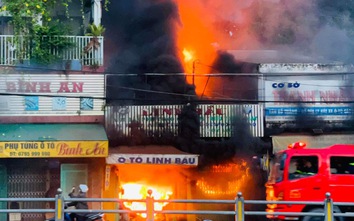 Cháy lớn tại cửa hàng phụ tùng ô tô ở Đồng Nai, chưa rõ thương vong