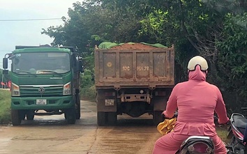Quảng Nam: Ghi hình xe có ngọn phá đường, phóng viên bị đe dọa