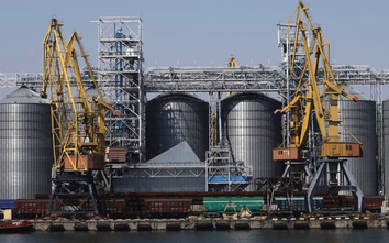 Ukraine cáo buộc Nga không kích cảng Odesa, làm hư hại hạ tầng nghiêm trọng