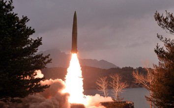Triều Tiên phóng tên lửa đạn đạo đầu tiên của năm 2024, Nhật cảnh báo tàu thuyền