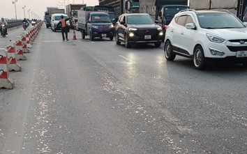 Hàng chục ô tô thủng lốp trên cầu Thanh Trì không phải do "đinh tặc"