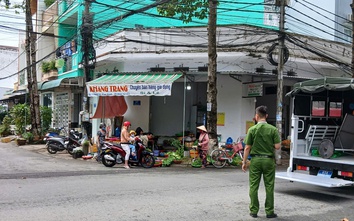 Tái diễn nạn chiếm vỉa hè, lòng đường ở quận trung tâm TP Cần Thơ