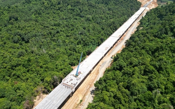 Hợp long cầu dài nhất cao tốc Vân Phong - Nha Trang