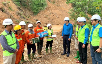 Người lao động GTVT ủng hộ hơn 5 tỷ đồng cho đồng bào bị bão lũ