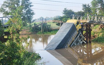 An Giang: Đang trục vớt xe có tải trọng 50 tấn làm sập cầu 5 tấn