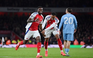 Ngoại hạng Anh: Arsenal ngắt mạch 4 trận không thắng, Man City thua sốc Tottenham